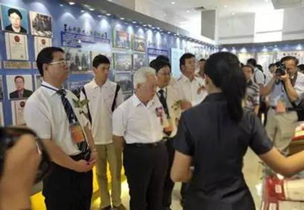http://mmbiz.qpic.cn/mmbiz_jpg/0N92Ict9zgwCmicoQeVlTQr2NvVtSFWW9fiaEgU56WFPKbzYEmgbgCLM2V01al4s42YSbtFpnhVB0gKQ15VxAzVg/0?wx_fmt=jpeg